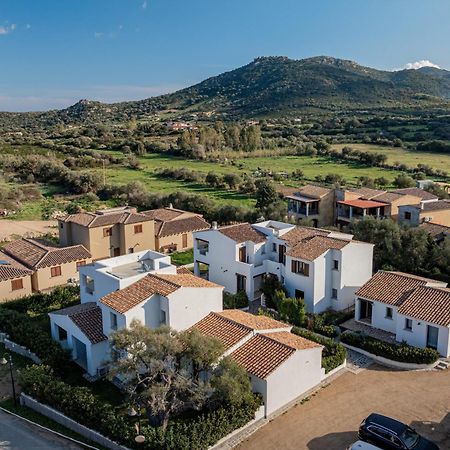 Residenza L'Alzoni Hotel San Teodoro  Exterior photo