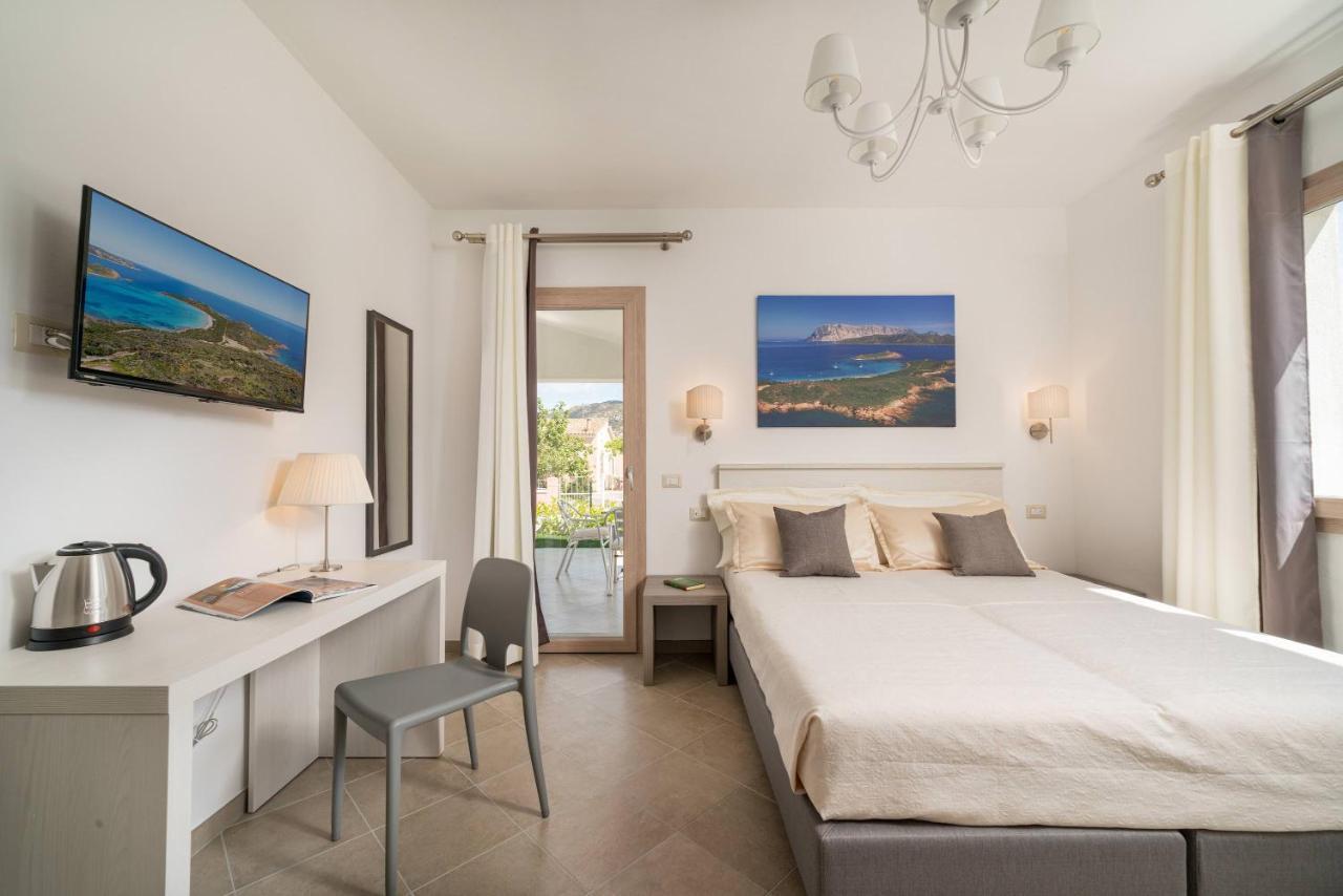 Residenza L'Alzoni Hotel San Teodoro  Exterior photo