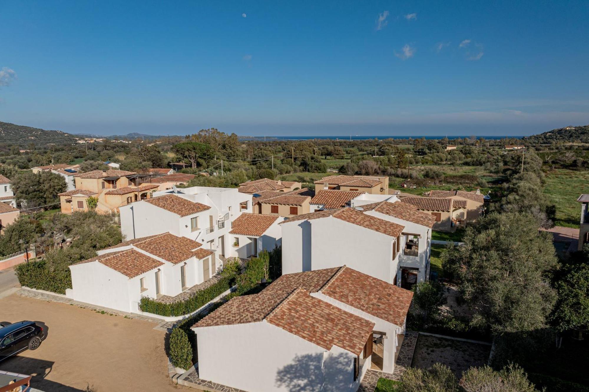 Residenza L'Alzoni Hotel San Teodoro  Exterior photo